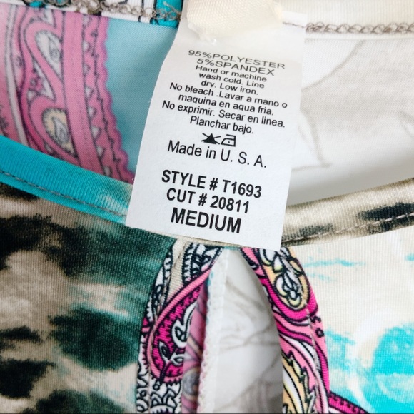 Boutique style Leopard paisley floral sharkbite top - Picture 8 of 8